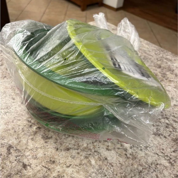 Tupperware Microwave steamer - Picture 2 of 6